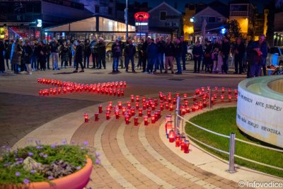 Vodice odaju počast: Sjećanje na žrtve Vukovara i Škabrnje