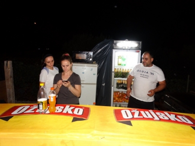 šank za hranu i piće