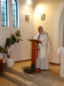 Župnik fra Božo Mandarić